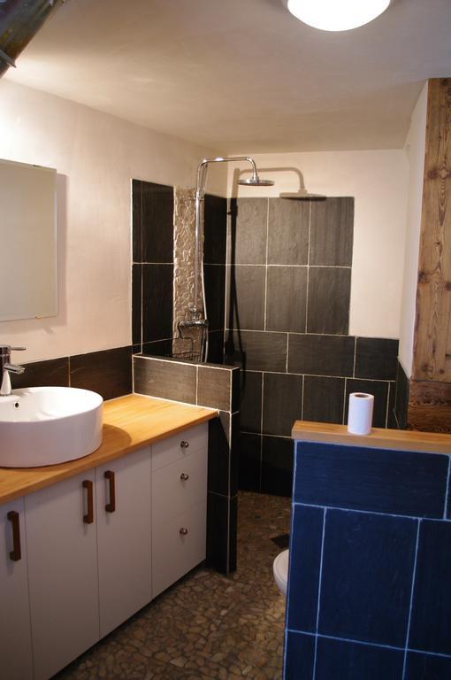 Bozel Appartement Dans Chalet De Montagne חדר תמונה